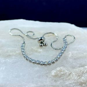 Adjustable bracelet
